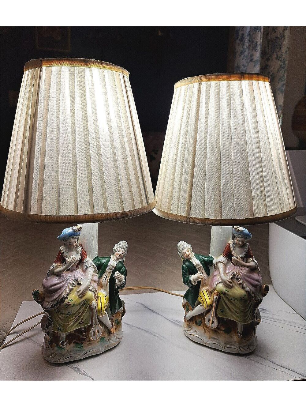 Vintage Set of 2 Porcelain Figural Table Lamps Feat. Victorian Courting Couple